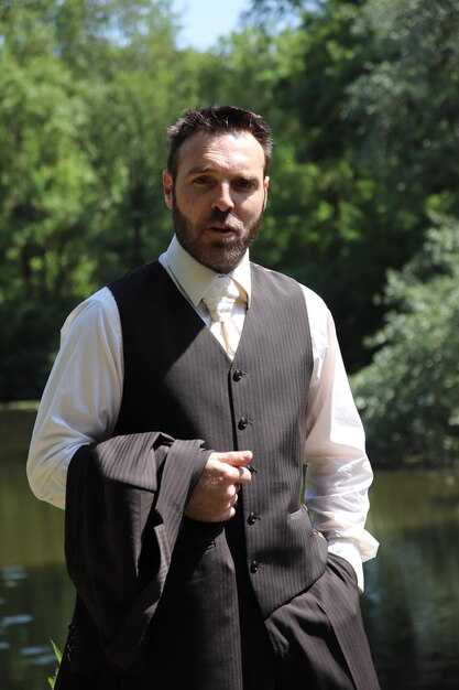 Какой путь он выбрал для работы на телевидении?