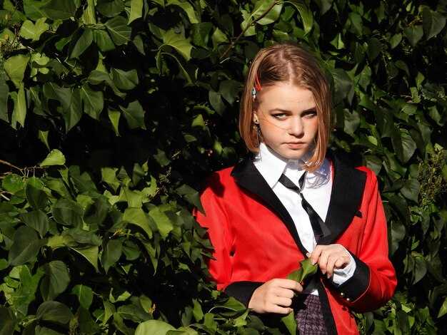 Образование и первые шаги в искусстве