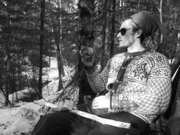 Как Дарья поддерживает Даниила в его карьере?